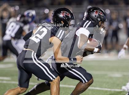 Thumbnail 1 in Dickinson vs. Pearland (UIL Football 6A D1 Area) photogallery.