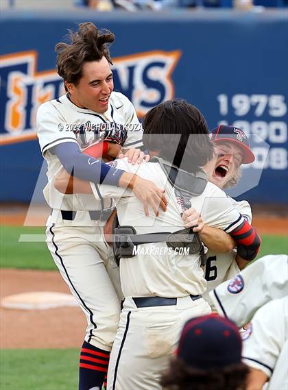 Thumbnail 2 in Fullerton vs. Tesoro (CIF SS D4 Finals) photogallery.