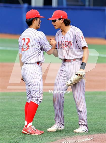 Thumbnail 2 in Fullerton vs. Tesoro (CIF SS D4 Finals) photogallery.