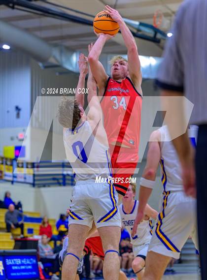 Thumbnail 2 in Mountain Home vs Farmington (Atlas Asphalt Holiday Classic) photogallery.