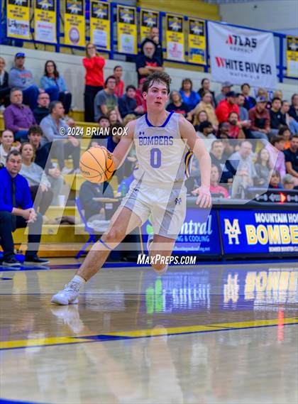 Thumbnail 2 in Mountain Home vs Farmington (Atlas Asphalt Holiday Classic) photogallery.