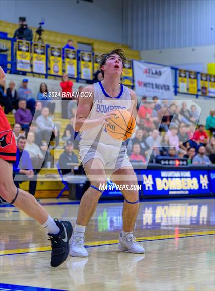 Thumbnail 3 in Mountain Home vs Farmington (Atlas Asphalt Holiday Classic) photogallery.