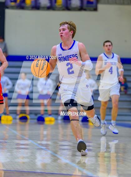 Thumbnail 3 in Mountain Home vs Farmington (Atlas Asphalt Holiday Classic) photogallery.