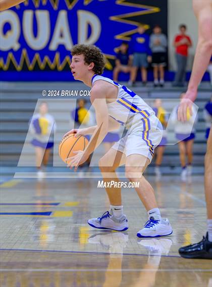 Thumbnail 3 in Mountain Home vs Farmington (Atlas Asphalt Holiday Classic) photogallery.
