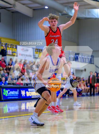 Thumbnail 1 in Mountain Home vs Farmington (Atlas Asphalt Holiday Classic) photogallery.