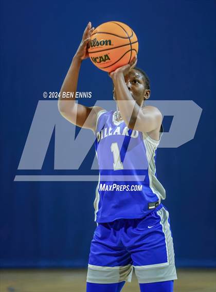 Thumbnail 1 in John Marshall vs. Dillard (She Got Game Classic) photogallery.