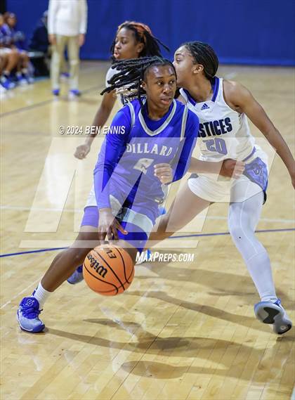 Thumbnail 2 in John Marshall vs. Dillard (She Got Game Classic) photogallery.