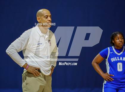 Thumbnail 2 in John Marshall vs. Dillard (She Got Game Classic) photogallery.