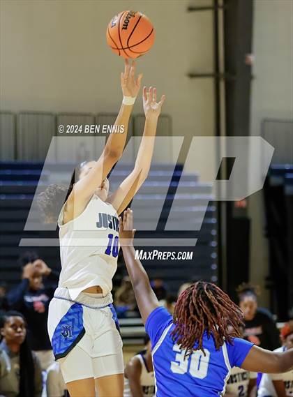 Thumbnail 1 in John Marshall vs. Dillard (She Got Game Classic) photogallery.