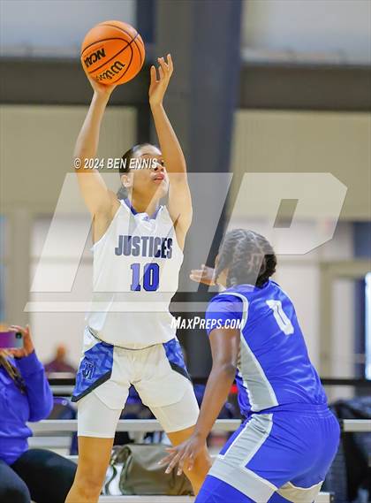 Thumbnail 2 in John Marshall vs. Dillard (She Got Game Classic) photogallery.