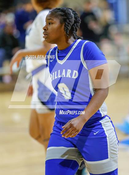 Thumbnail 1 in John Marshall vs. Dillard (She Got Game Classic) photogallery.