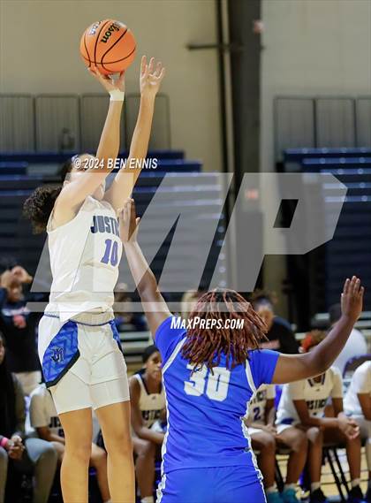Thumbnail 3 in John Marshall vs. Dillard (She Got Game Classic) photogallery.