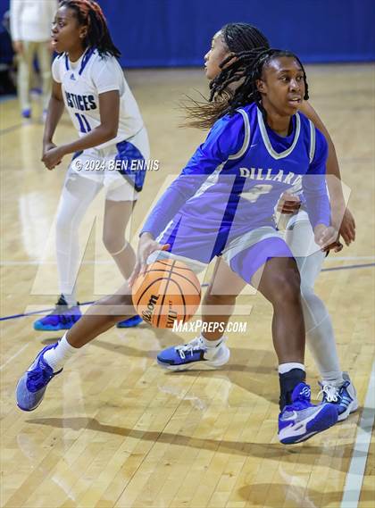Thumbnail 3 in John Marshall vs. Dillard (She Got Game Classic) photogallery.