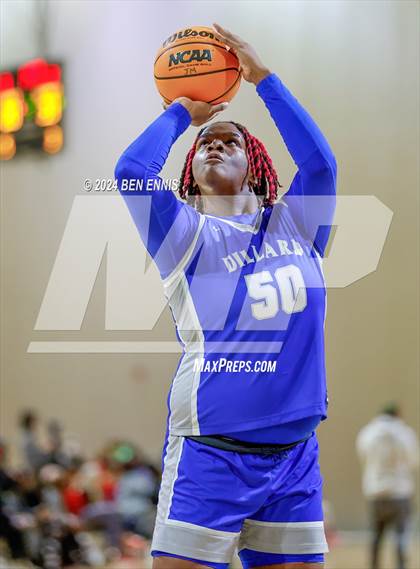 Thumbnail 1 in John Marshall vs. Dillard (She Got Game Classic) photogallery.