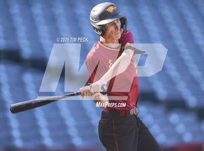 Thumbnail 3 in La Serna vs. Estancia photogallery.