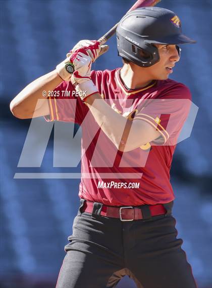 Thumbnail 3 in La Serna vs. Estancia photogallery.