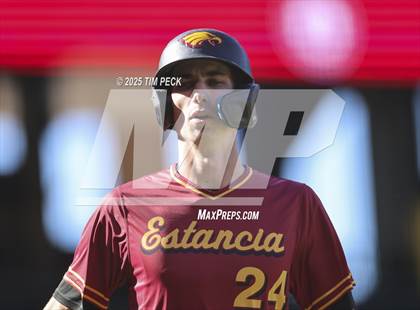 Thumbnail 3 in La Serna vs. Estancia photogallery.