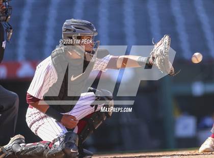 Thumbnail 3 in La Serna vs. Estancia photogallery.