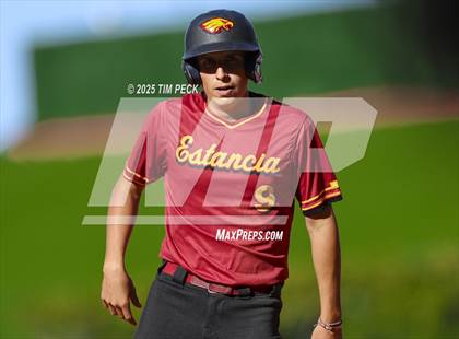 Thumbnail 2 in La Serna vs. Estancia photogallery.