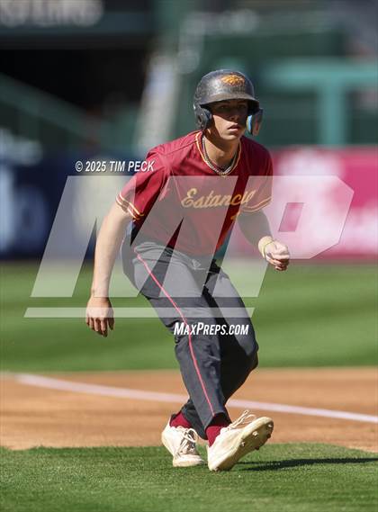 Thumbnail 1 in La Serna vs. Estancia photogallery.