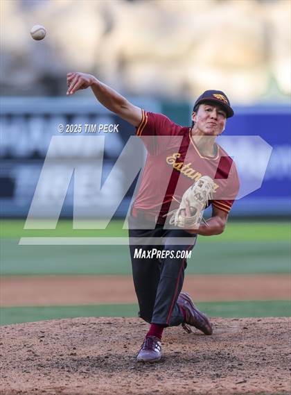 Thumbnail 1 in La Serna vs. Estancia photogallery.