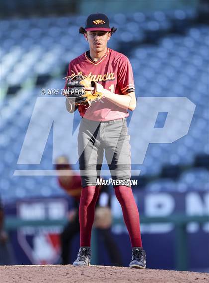 Thumbnail 1 in La Serna vs. Estancia photogallery.