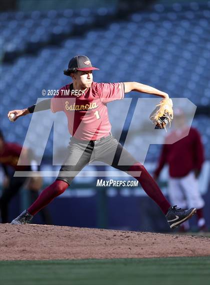Thumbnail 2 in La Serna vs. Estancia photogallery.