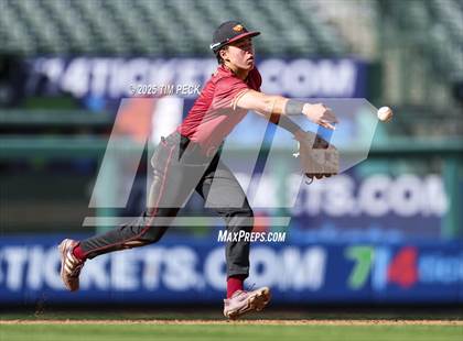 Thumbnail 3 in La Serna vs. Estancia photogallery.