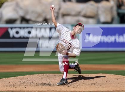 Thumbnail 1 in La Serna vs. Estancia photogallery.