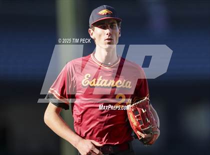 Thumbnail 2 in La Serna vs. Estancia photogallery.