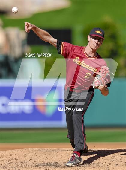 Thumbnail 1 in La Serna vs. Estancia photogallery.