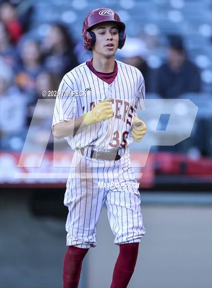 Thumbnail 2 in La Serna vs. Estancia photogallery.