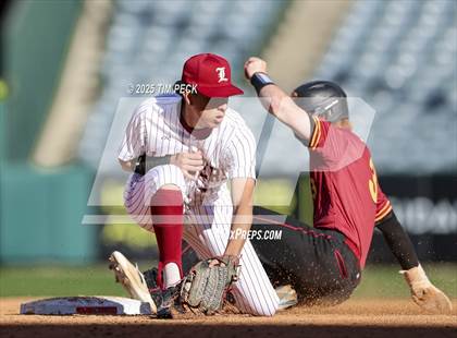Thumbnail 3 in La Serna vs. Estancia photogallery.