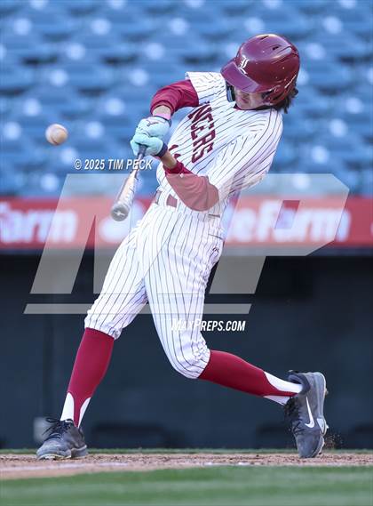 Thumbnail 2 in La Serna vs. Estancia photogallery.