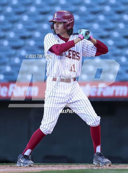 Thumbnail 3 in La Serna vs. Estancia photogallery.