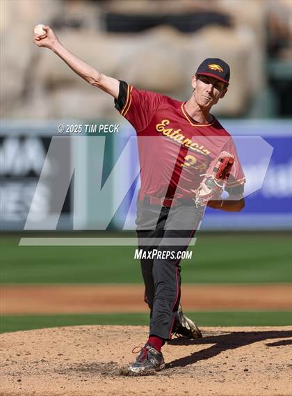 Thumbnail 2 in La Serna vs. Estancia photogallery.
