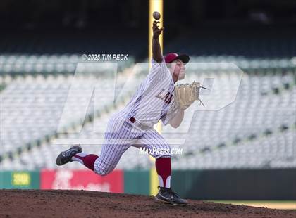 Thumbnail 3 in La Serna vs. Estancia photogallery.