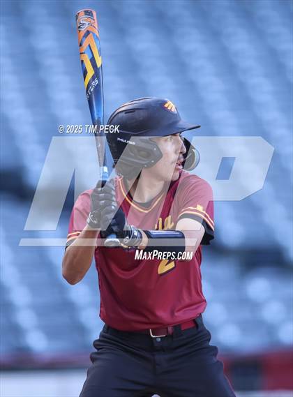 Thumbnail 3 in La Serna vs. Estancia photogallery.
