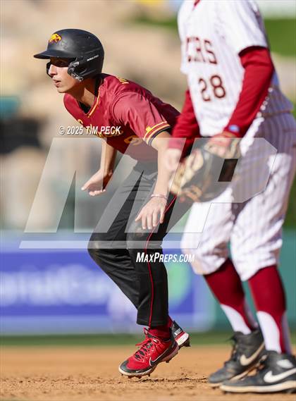 Thumbnail 3 in La Serna vs. Estancia photogallery.