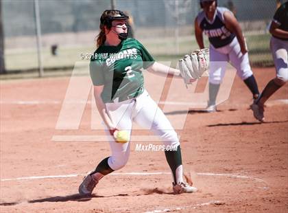Thumbnail 2 in Phoenix Christian vs. Tempe photogallery.