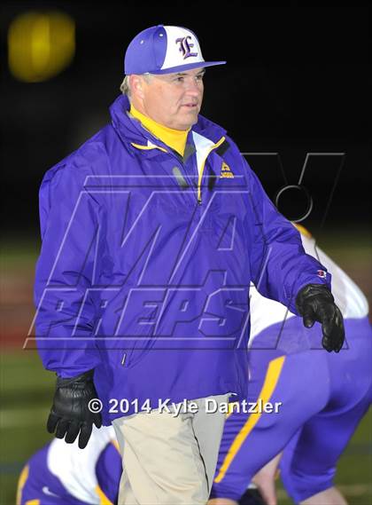 Thumbnail 3 in Gunter vs. Edgewood (UIL 3A Division 2 Region 2 Bi-District) photogallery.