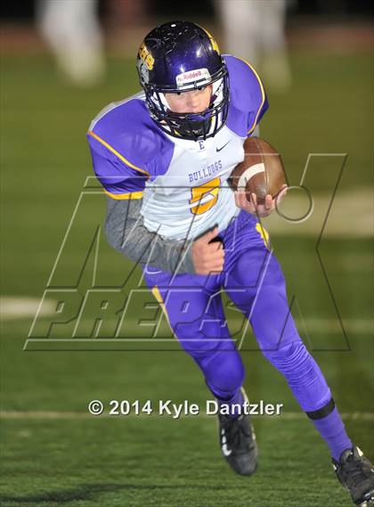 Thumbnail 1 in Gunter vs. Edgewood (UIL 3A Division 2 Region 2 Bi-District) photogallery.