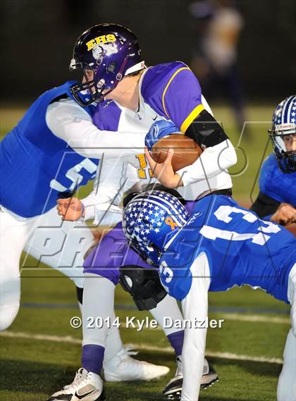 Thumbnail 1 in Gunter vs. Edgewood (UIL 3A Division 2 Region 2 Bi-District) photogallery.