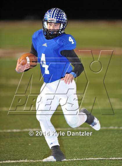 Thumbnail 3 in Gunter vs. Edgewood (UIL 3A Division 2 Region 2 Bi-District) photogallery.