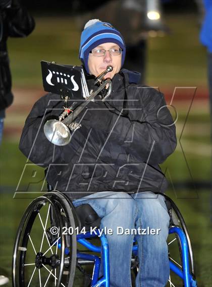 Thumbnail 1 in Gunter vs. Edgewood (UIL 3A Division 2 Region 2 Bi-District) photogallery.