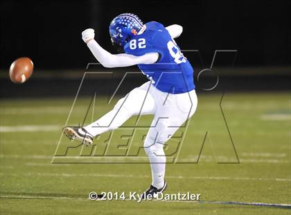 Thumbnail 2 in Gunter vs. Edgewood (UIL 3A Division 2 Region 2 Bi-District) photogallery.