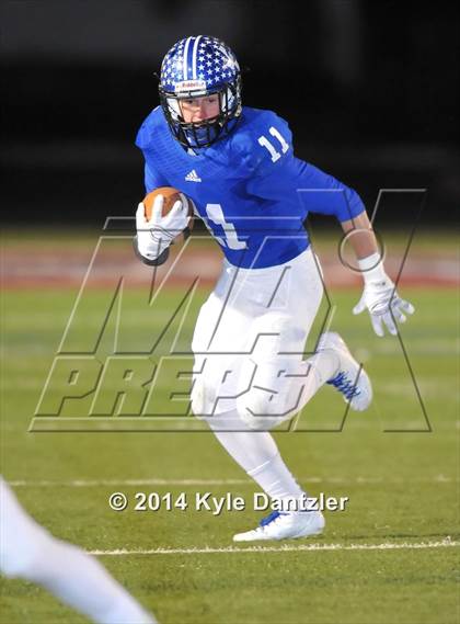 Thumbnail 1 in Gunter vs. Edgewood (UIL 3A Division 2 Region 2 Bi-District) photogallery.