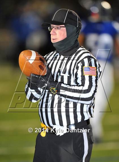 Thumbnail 1 in Gunter vs. Edgewood (UIL 3A Division 2 Region 2 Bi-District) photogallery.