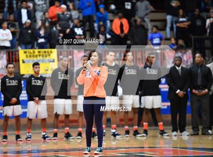 Thumbnail 3 in Evanston vs Homewood-Flossmoor (War on the Shore) photogallery.