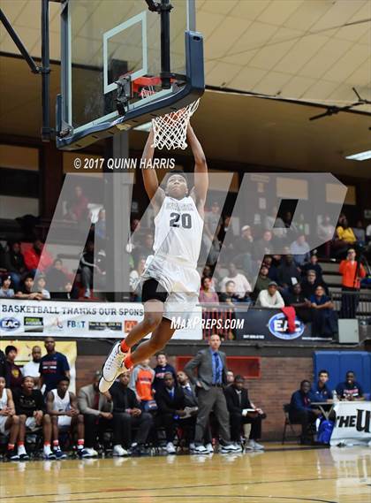 Thumbnail 2 in Evanston vs Homewood-Flossmoor (War on the Shore) photogallery.